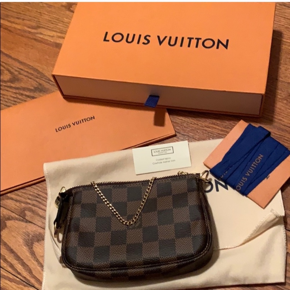 Louis Vuitton Mini Pochette - Damier Ebene